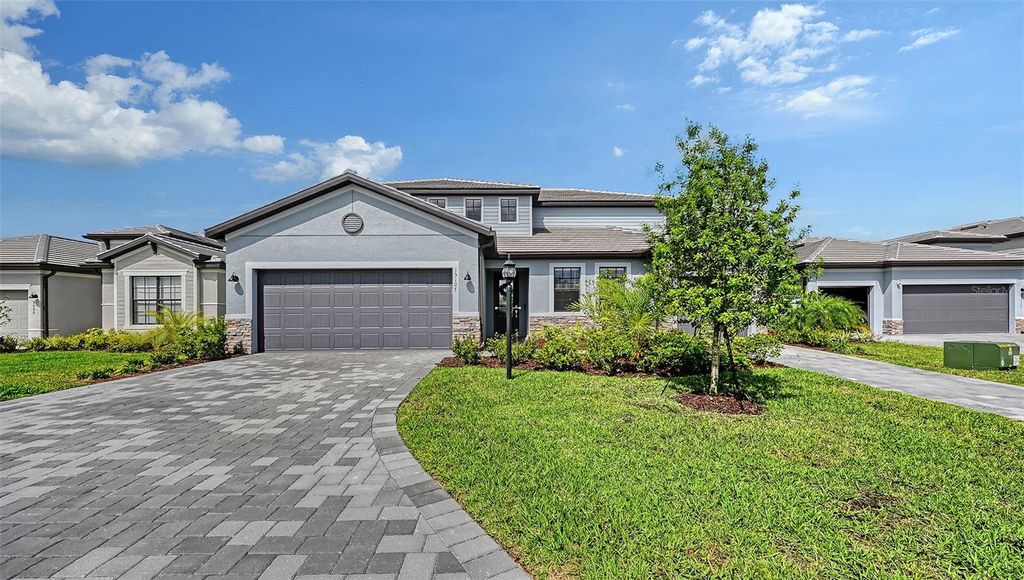 Photo of 15107 Sea Salt Way, Bradenton, FL 34211 (MLS # A4689850)