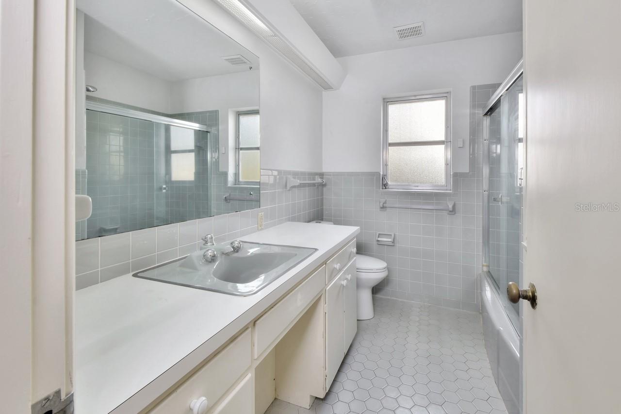 OAK GLEN ESTATES - Residential