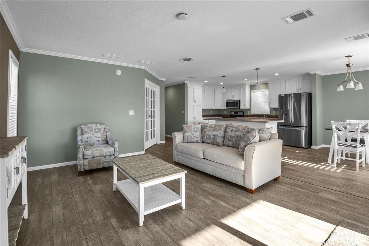 LA CASA MHP CO-OP - Residential