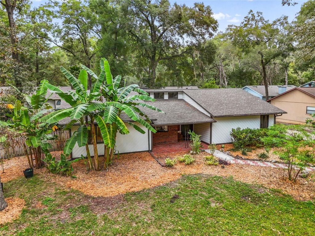 Photo of 7820 SW 10th Avenue, Gainesville, FL 32607 (MLS # OM712692)