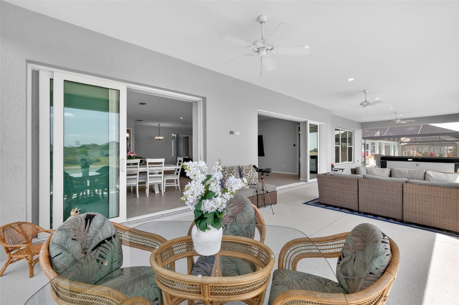 VILLAGES/SOUTHERN OAKS UN 215 - Residential