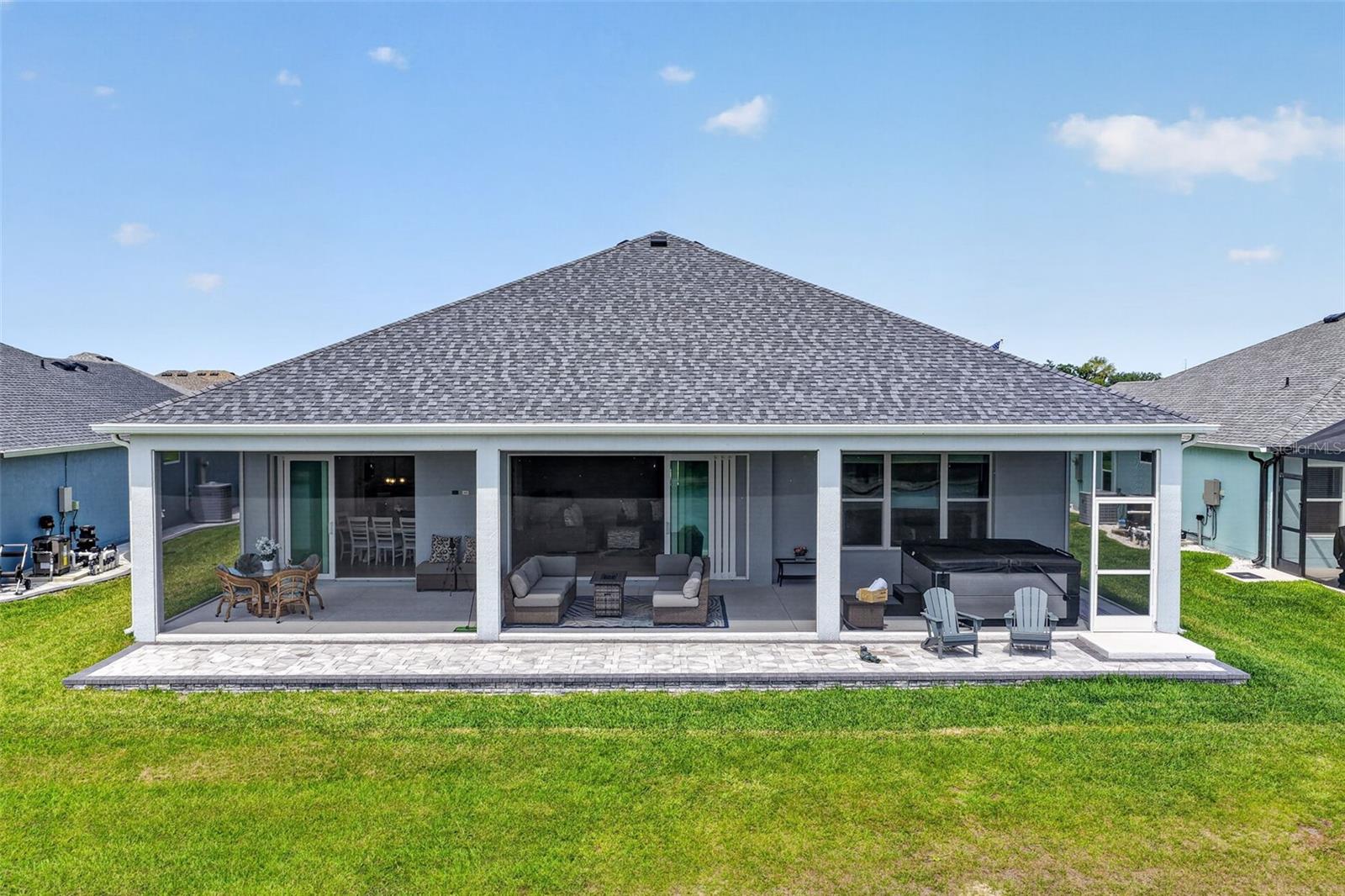 VILLAGES/SOUTHERN OAKS UN 215 - Residential