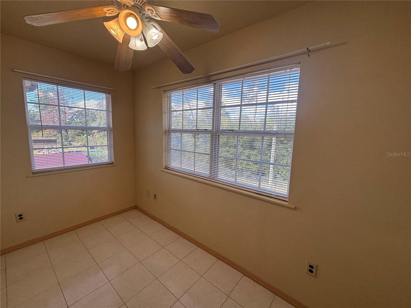 MARION OAKS UN 05 - Residential Lease