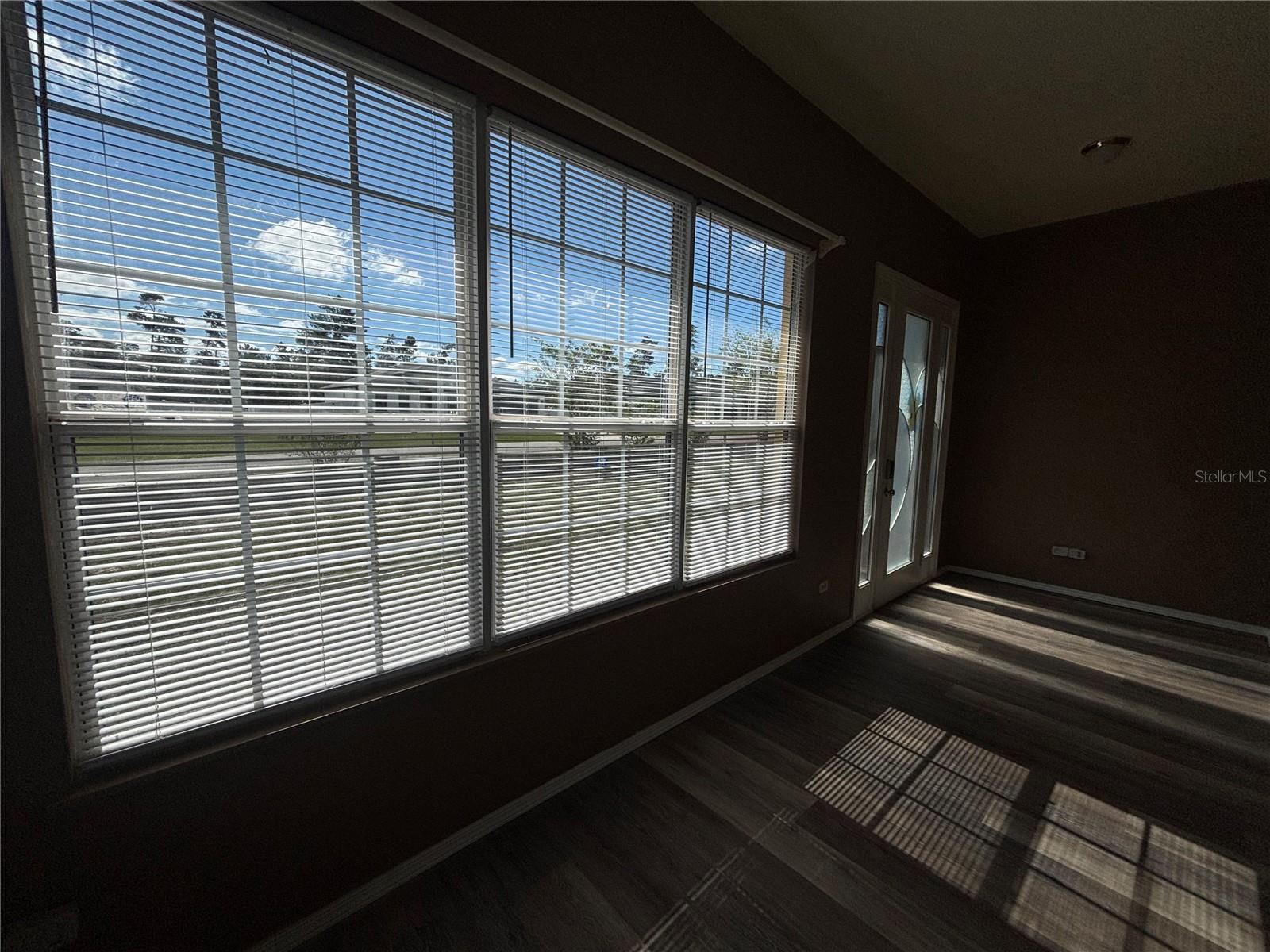 MARION OAKS UN 05 - Residential Lease