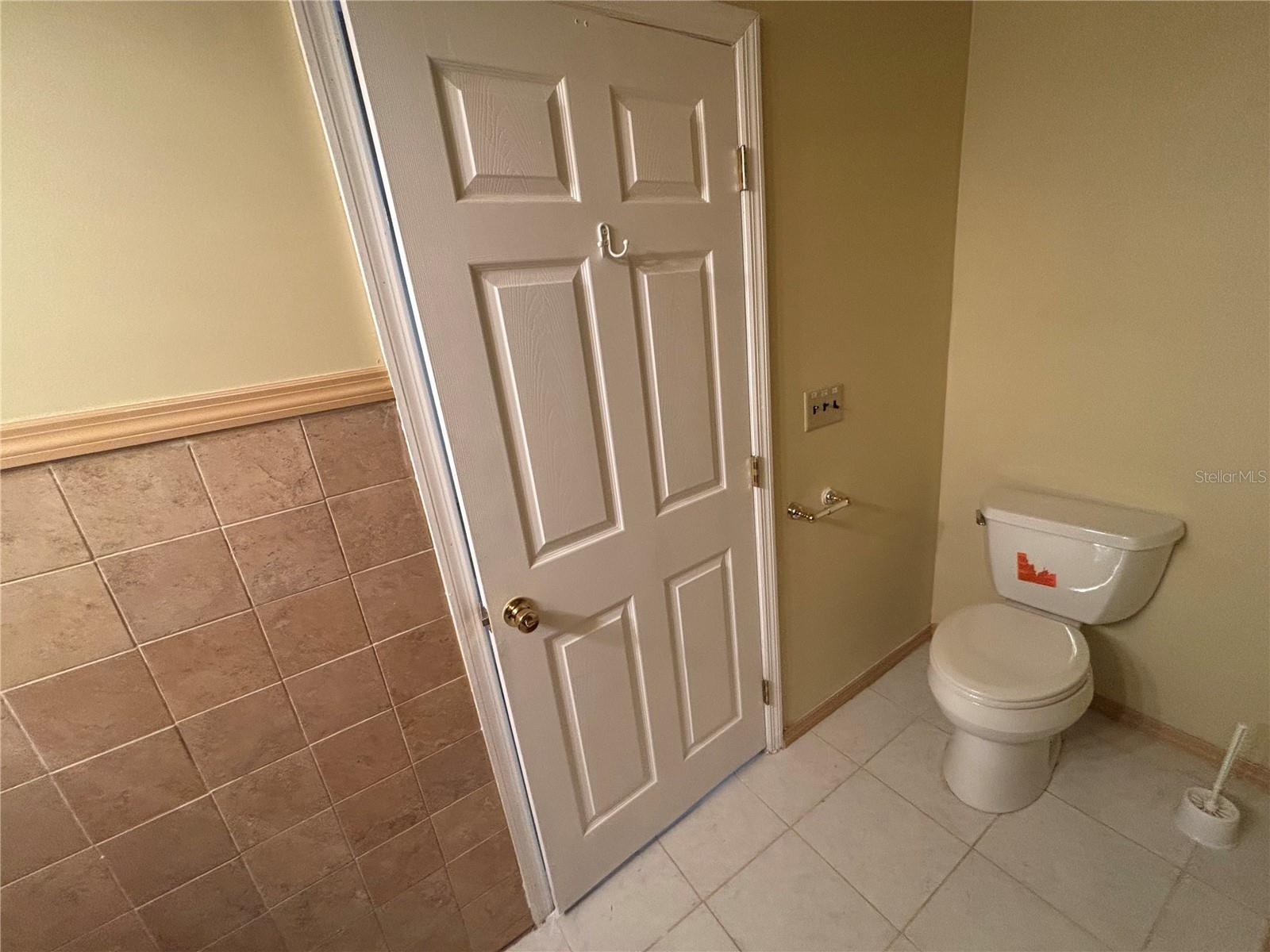 MARION OAKS UN 05 - Residential Lease