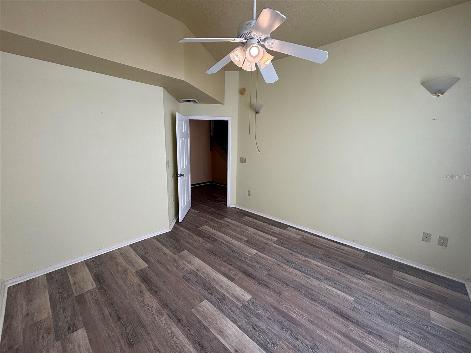 MARION OAKS UN 05 - Residential Lease