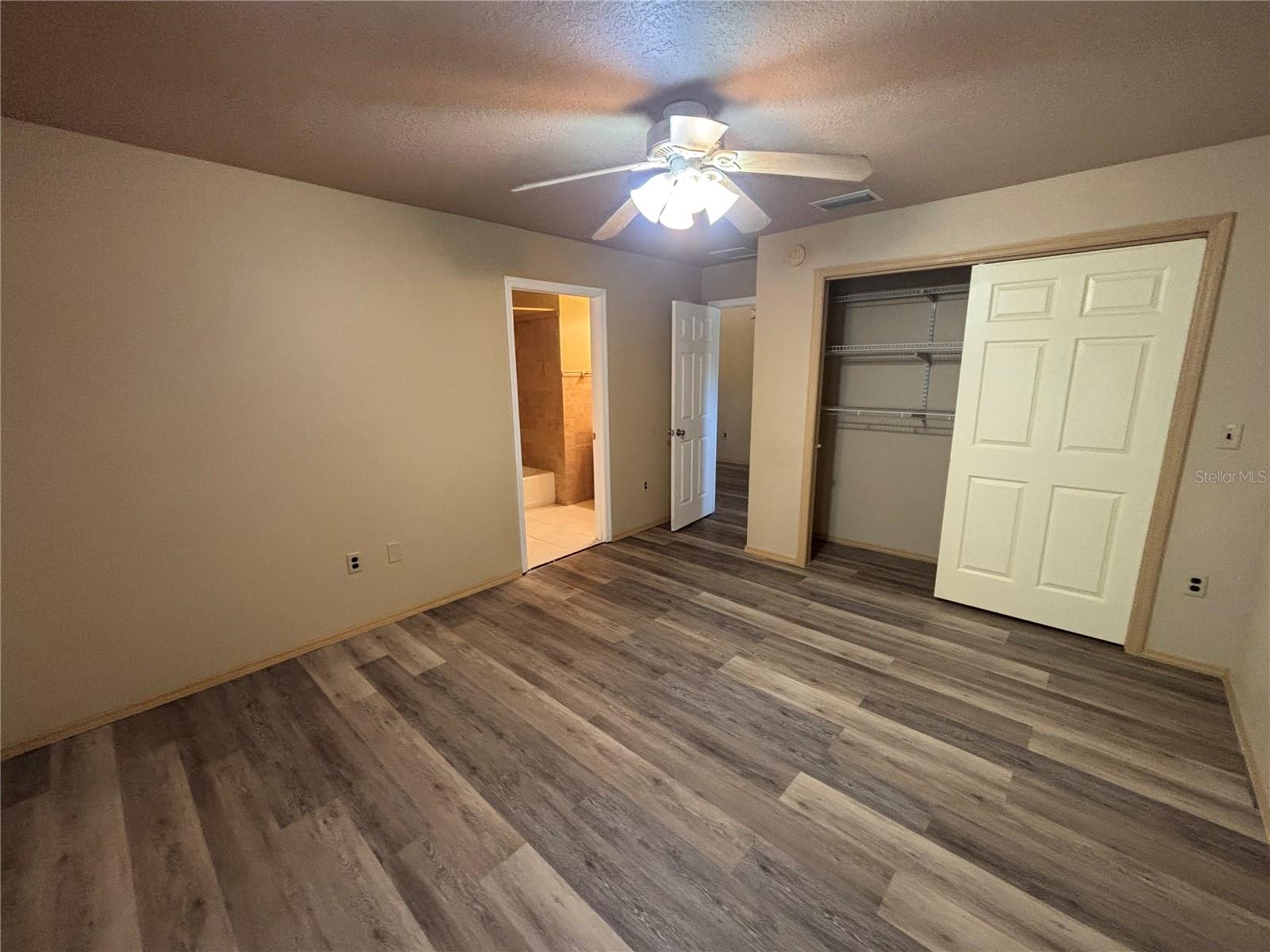 MARION OAKS UN 05 - Residential Lease