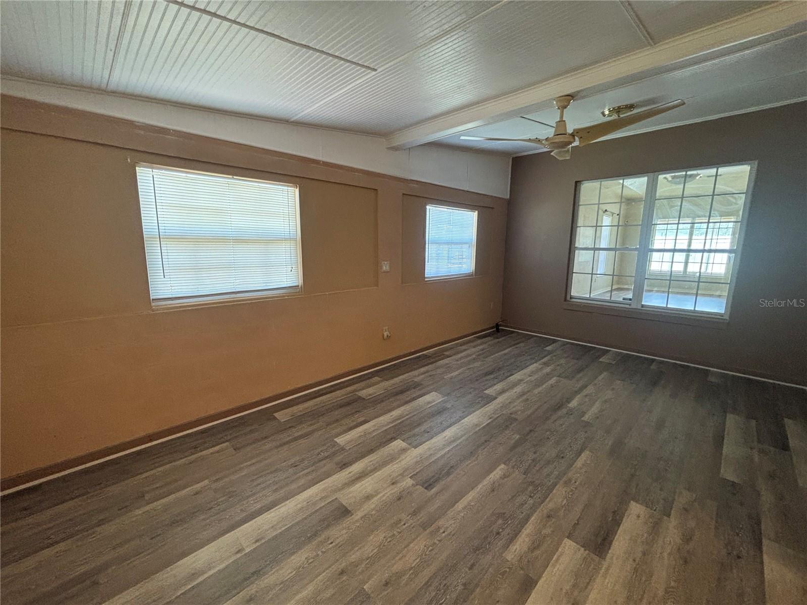 MARION OAKS UN 05 - Residential Lease