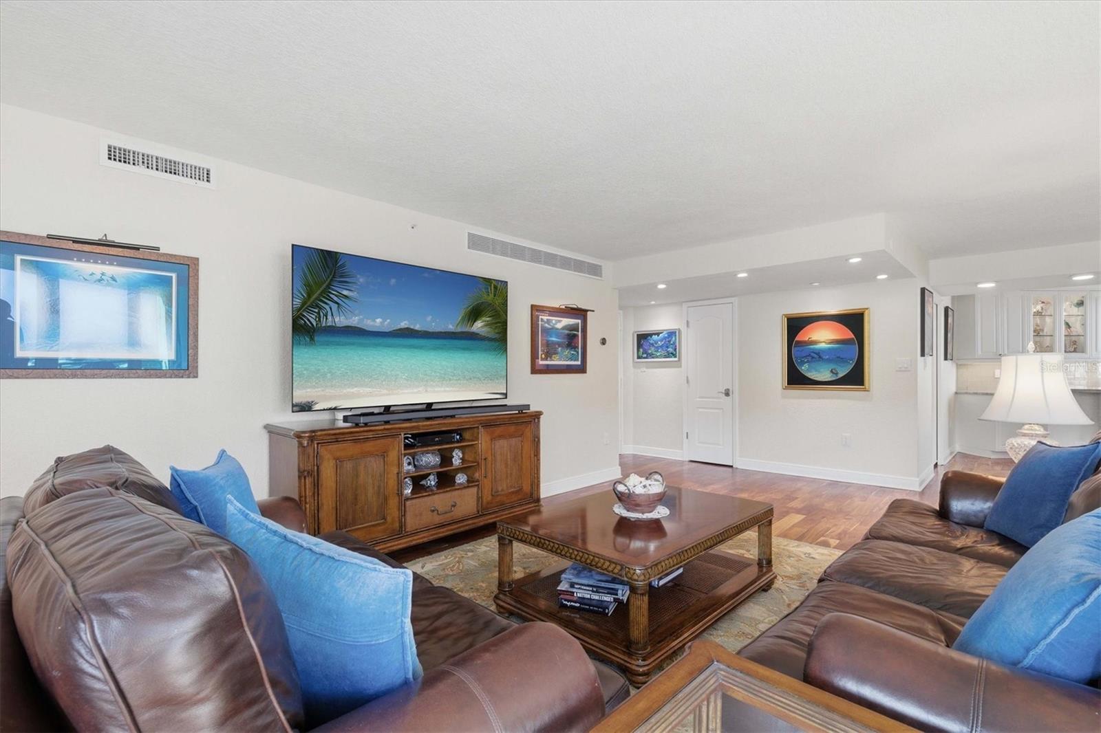 ISLAND WALK CONDO - Residential