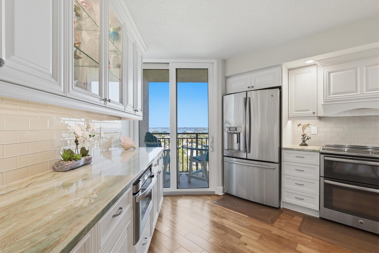 ISLAND WALK CONDO - Residential