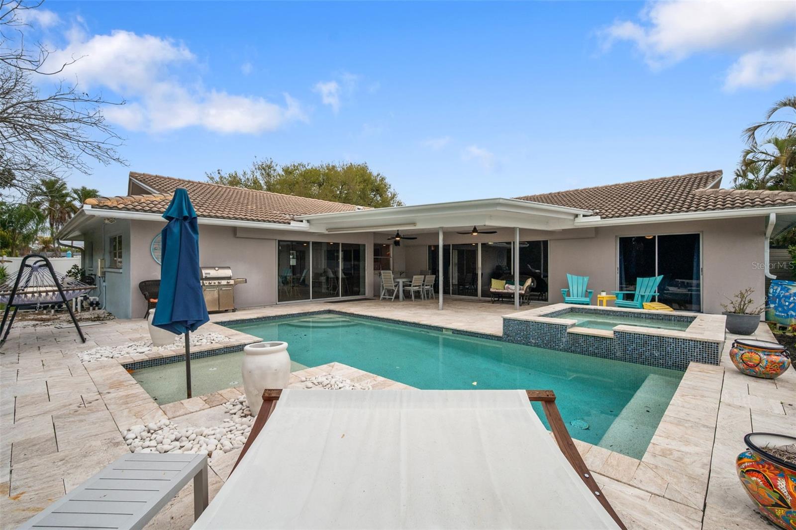 BROADWATER - Residential