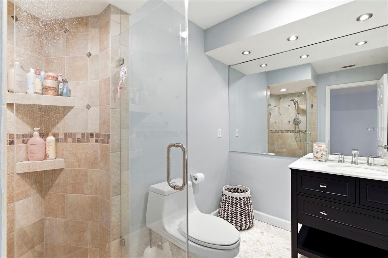 BROADWATER - Residential