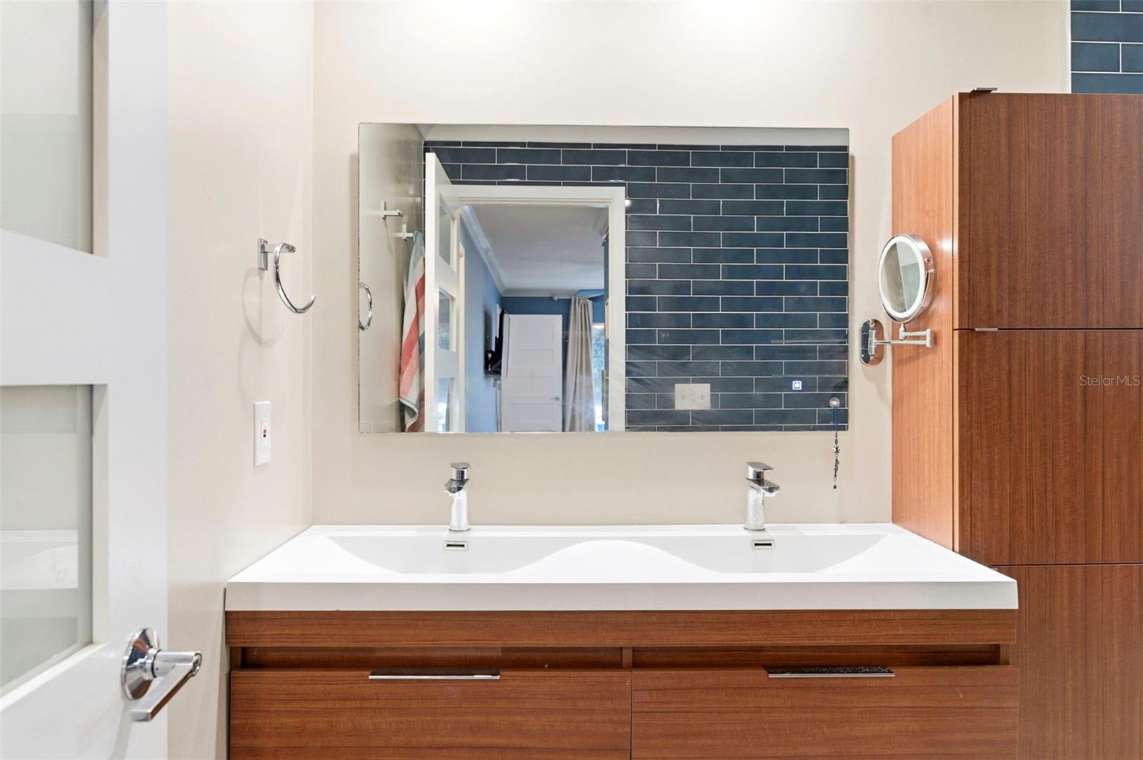 BROADWATER - Residential