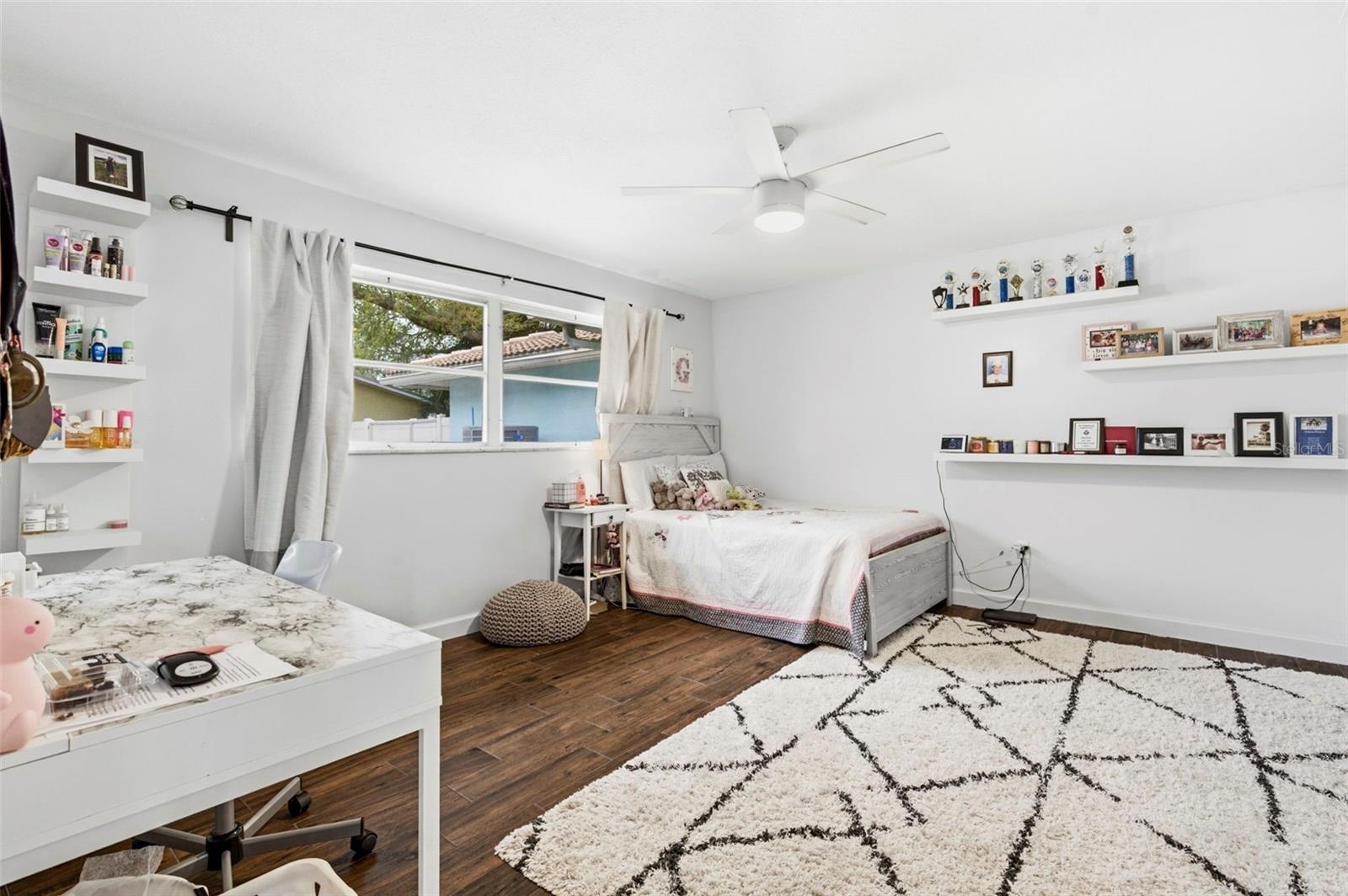 BROADWATER - Residential