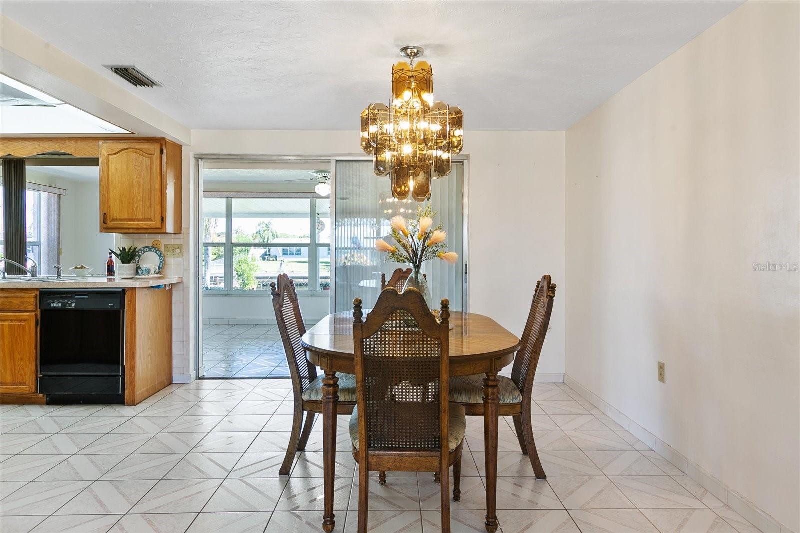 FLOR A MAR - Residential