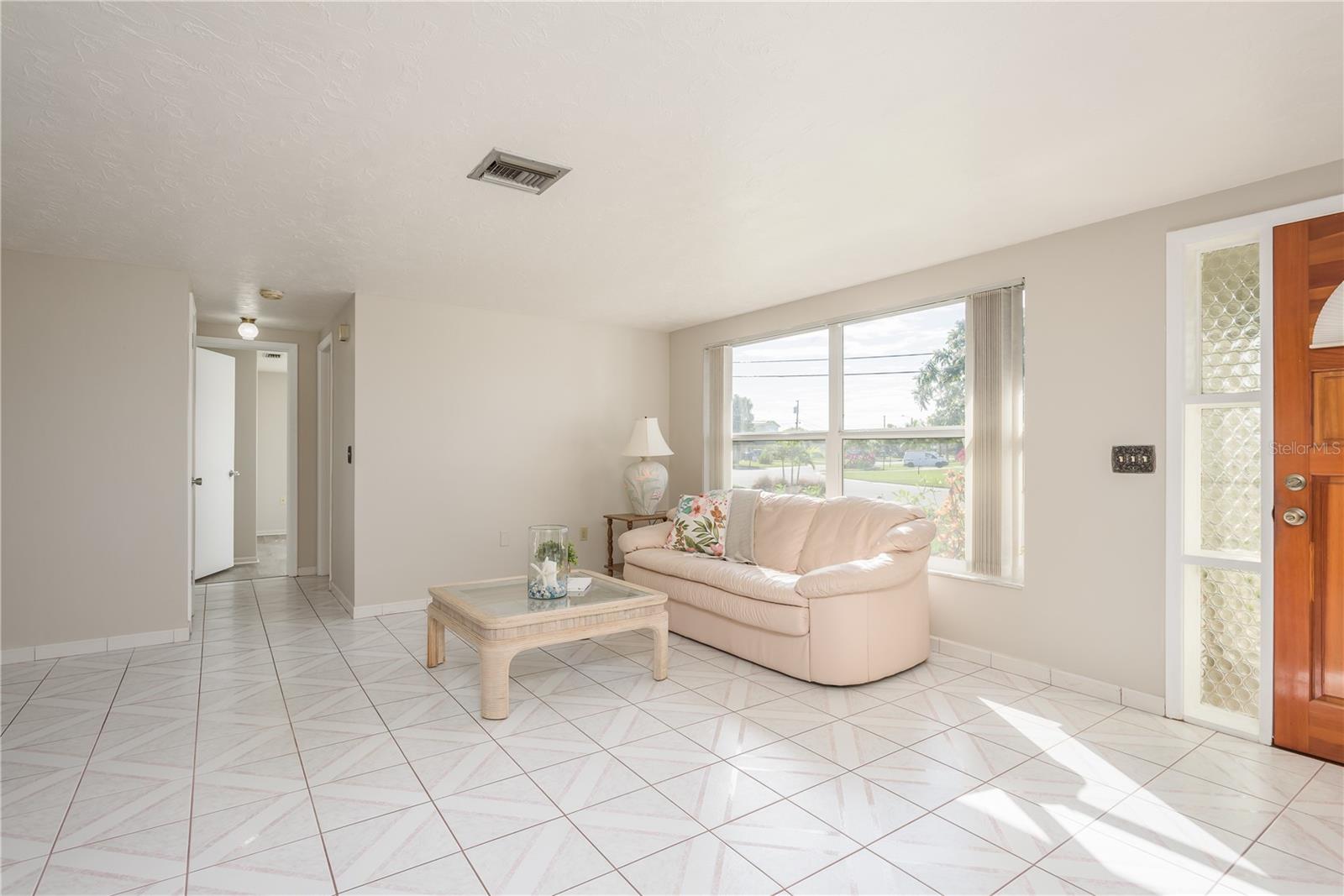 FLOR A MAR - Residential