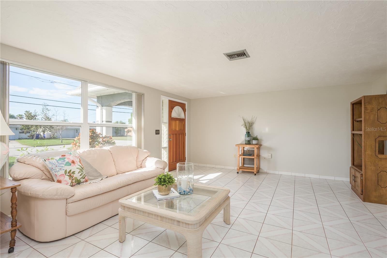 FLOR A MAR - Residential