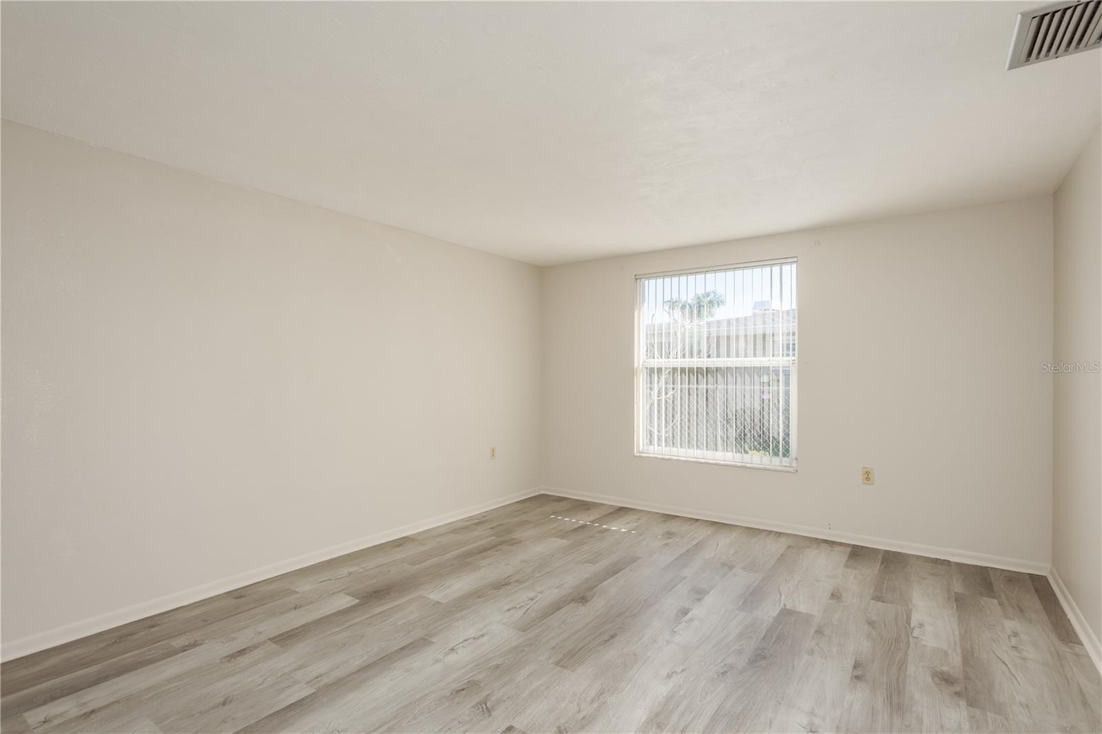 FLOR A MAR - Residential