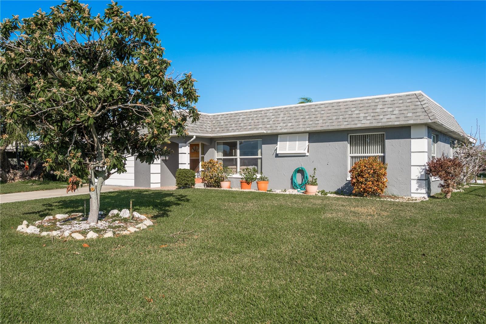 FLOR A MAR - Residential