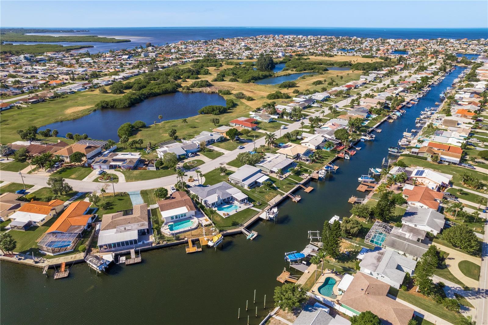 FLOR A MAR - Residential