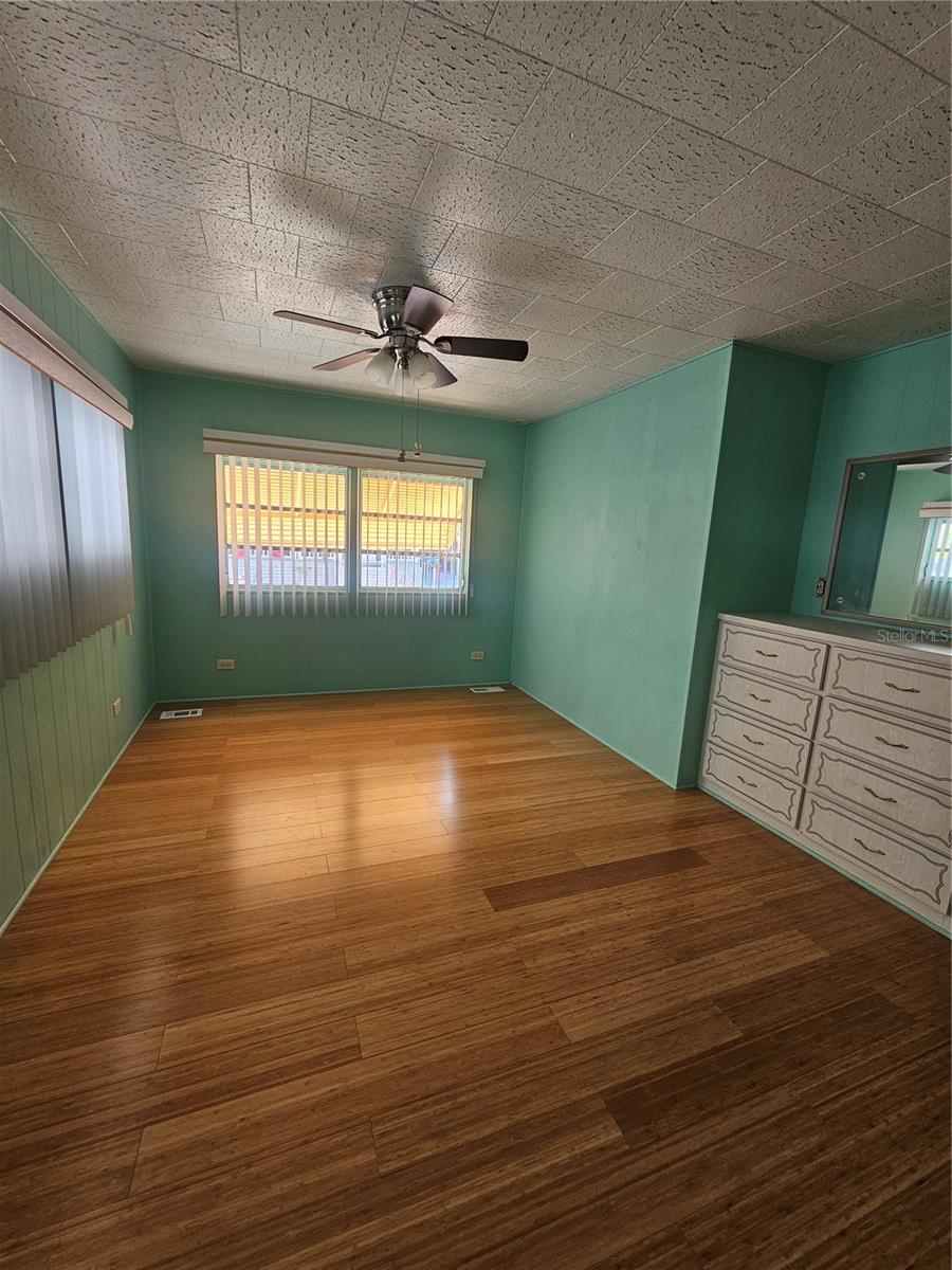 BAY ARISTOCRAT VILLAGE MOBILE HOME PARK UNREC - Residential