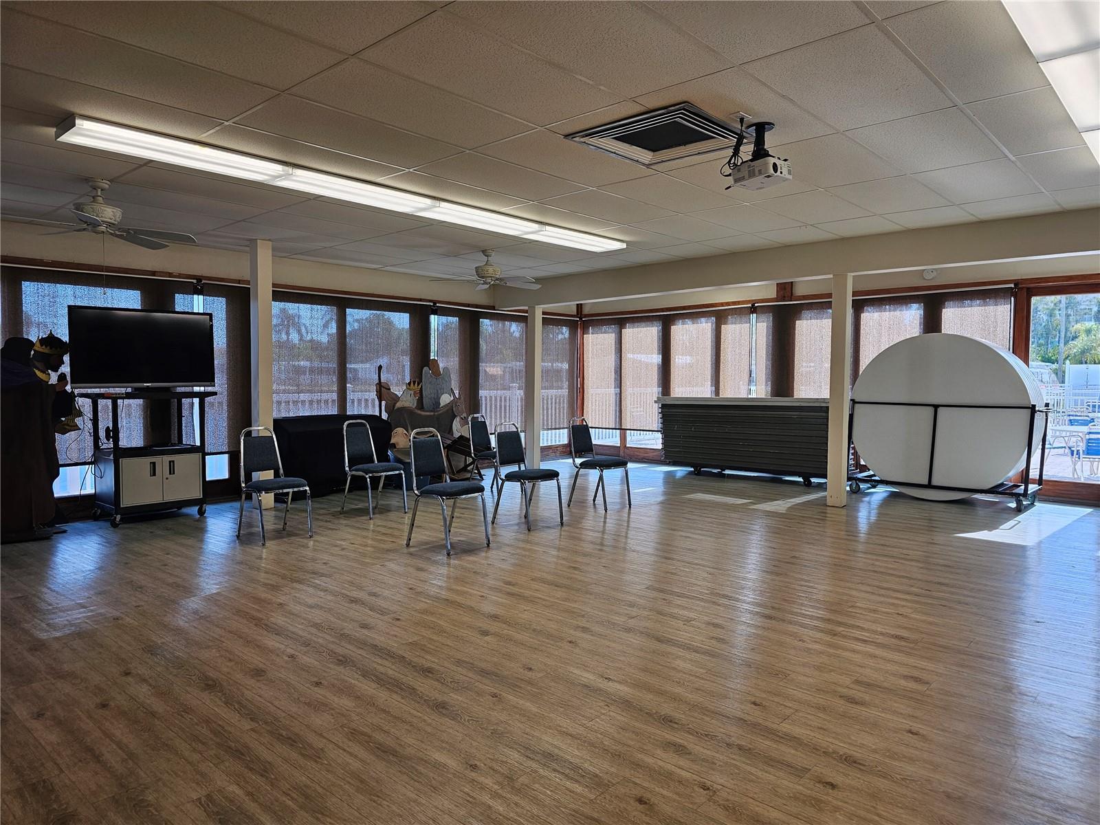 BAY ARISTOCRAT VILLAGE MOBILE HOME PARK UNREC - Residential