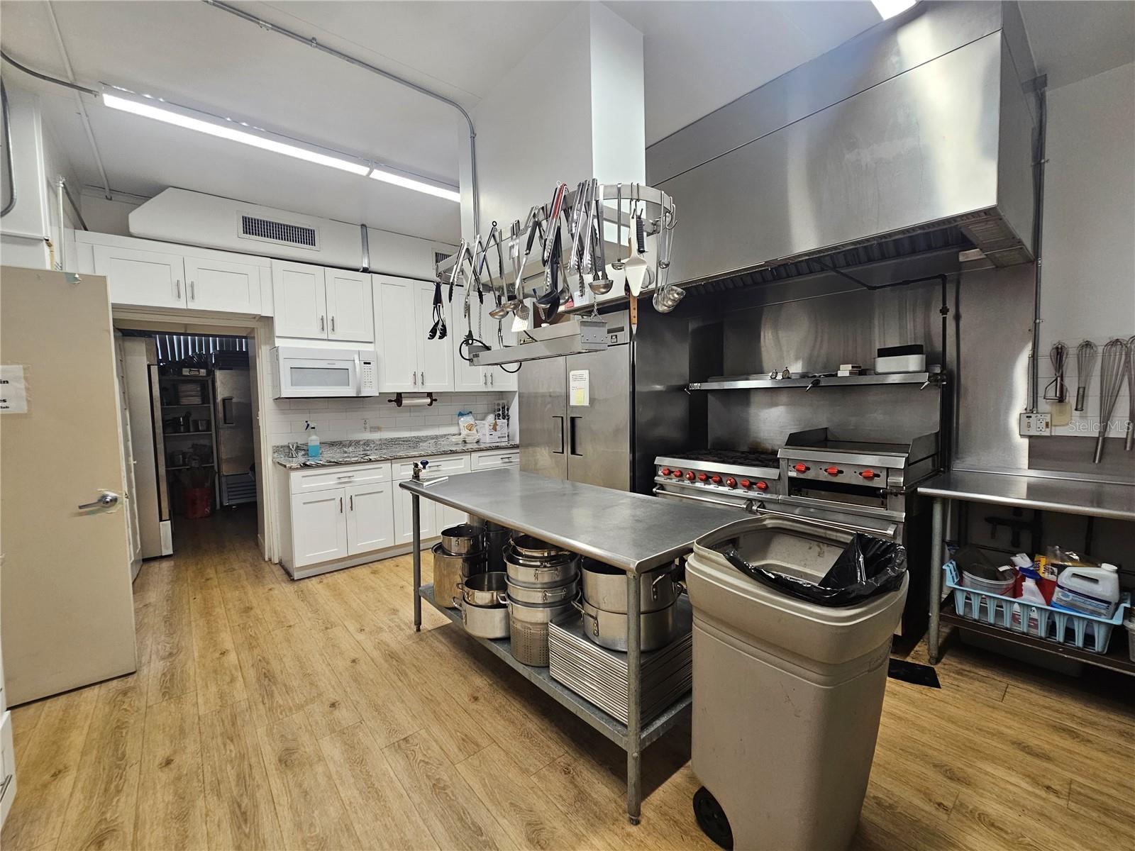 BAY ARISTOCRAT VILLAGE MOBILE HOME PARK UNREC - Residential