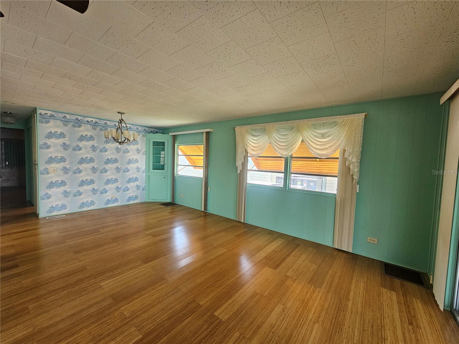 BAY ARISTOCRAT VILLAGE MOBILE HOME PARK UNREC - Residential