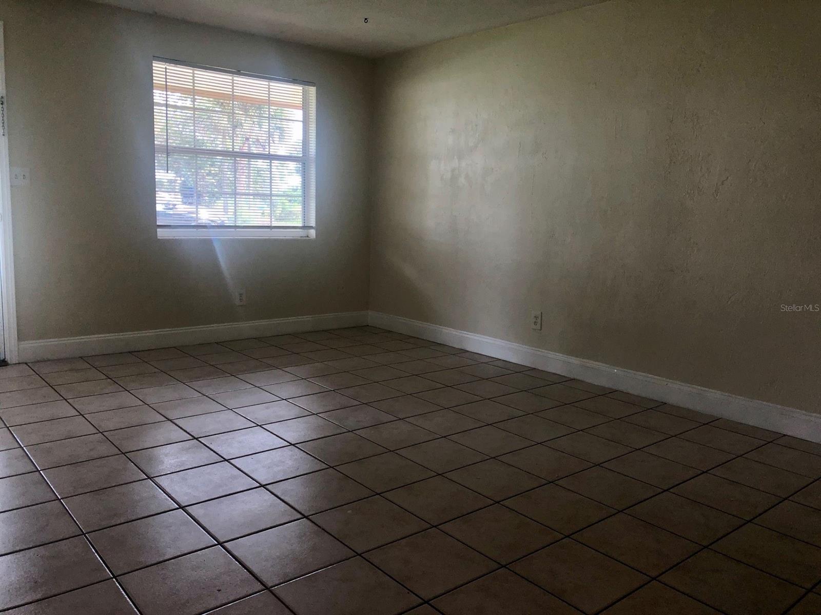 Edgewater Acres Unit 05 Resub - Residential Lease