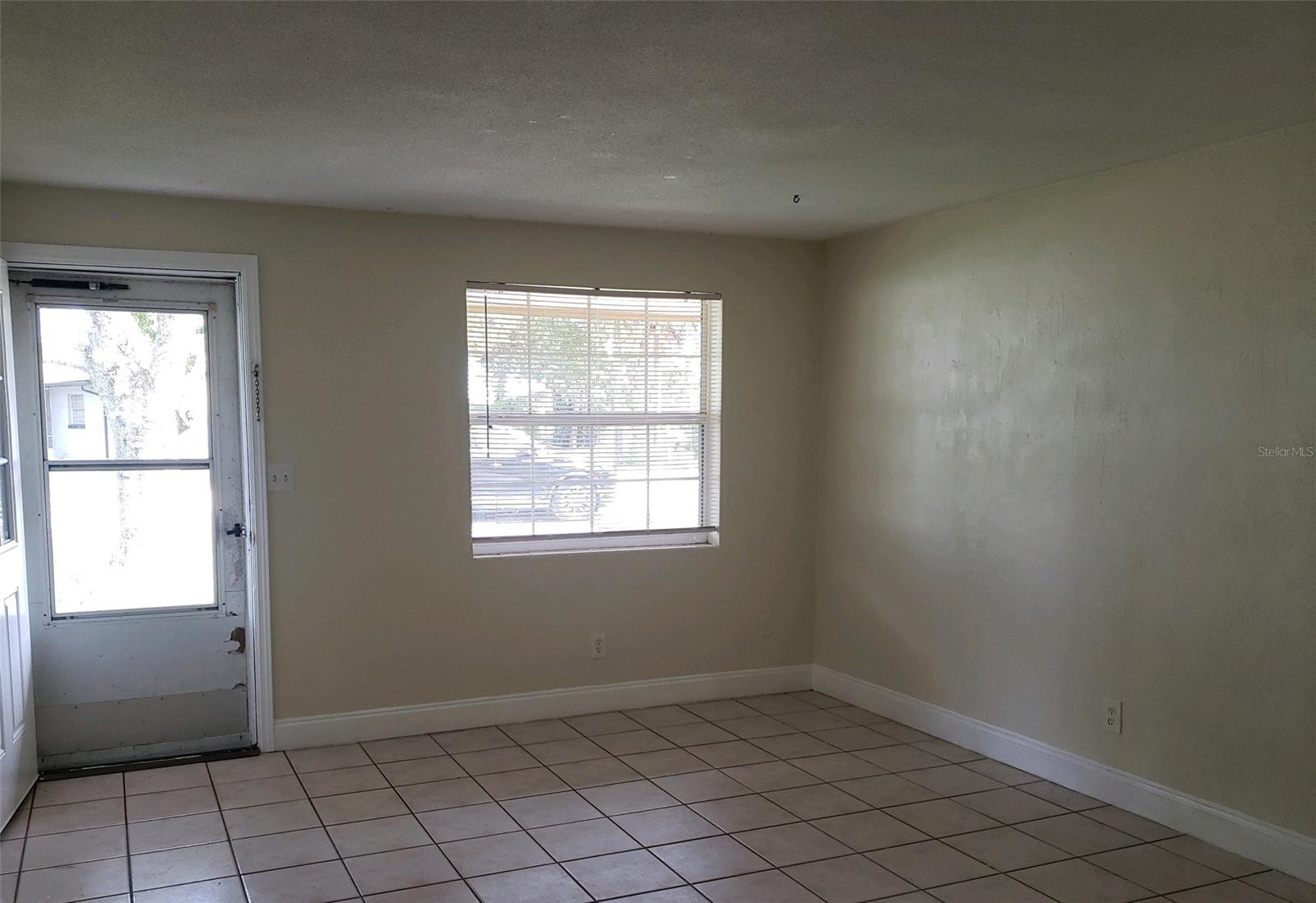 Edgewater Acres Unit 05 Resub - Residential Lease