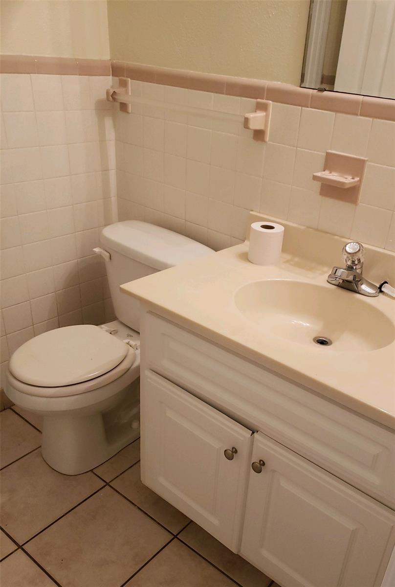 Edgewater Acres Unit 05 Resub - Residential Lease