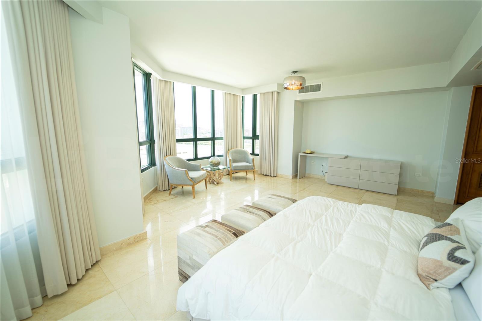 PUERTA DE TIERRA - Residential