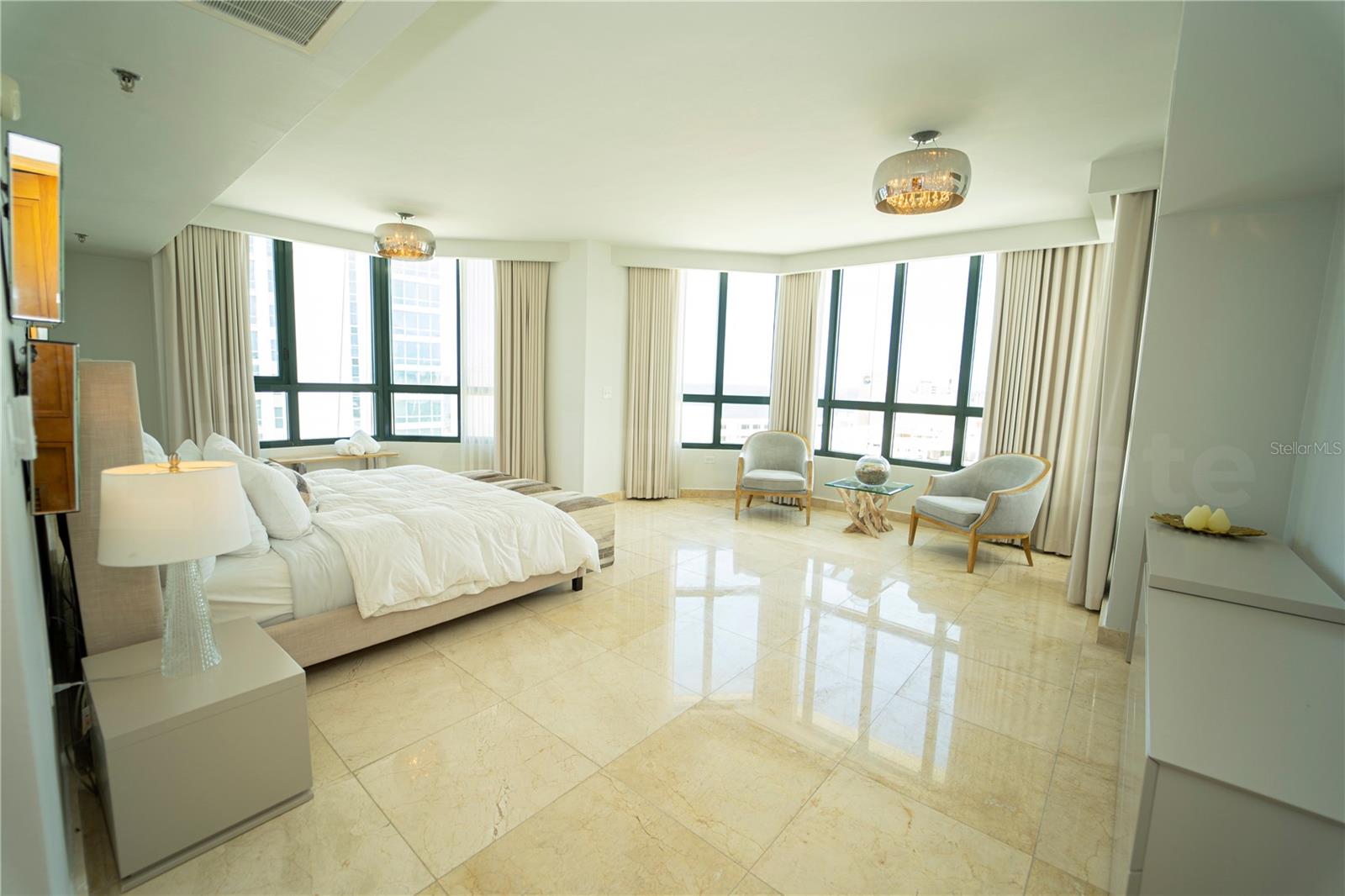 PUERTA DE TIERRA - Residential