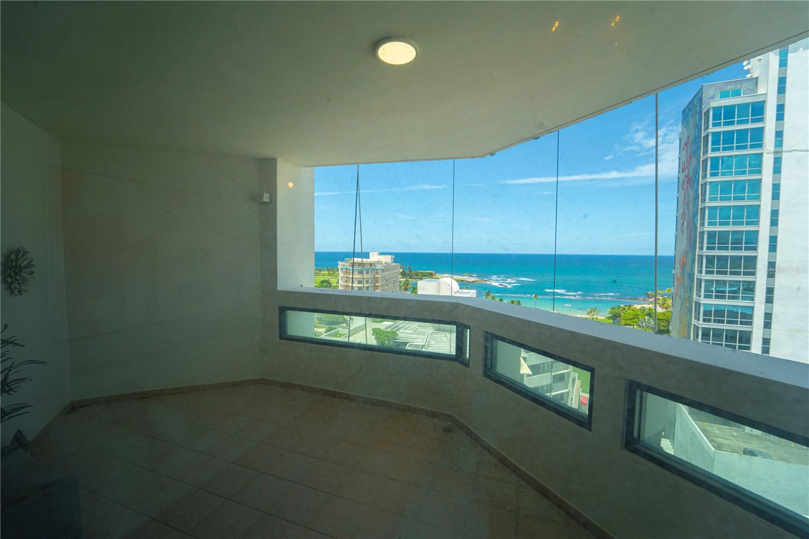 PUERTA DE TIERRA - Residential