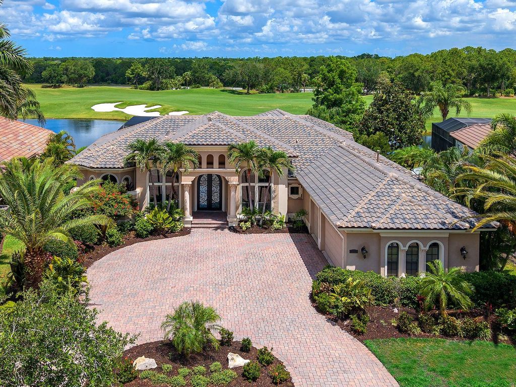 Photo of 12625 Deacons Place, Lakewood Ranch, FL 34202 (MLS # A4694618)