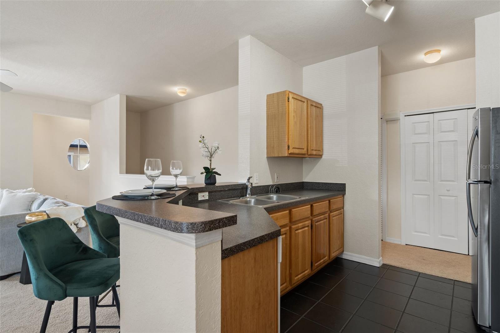 FOUNTAINS/METRO WEST - Residential