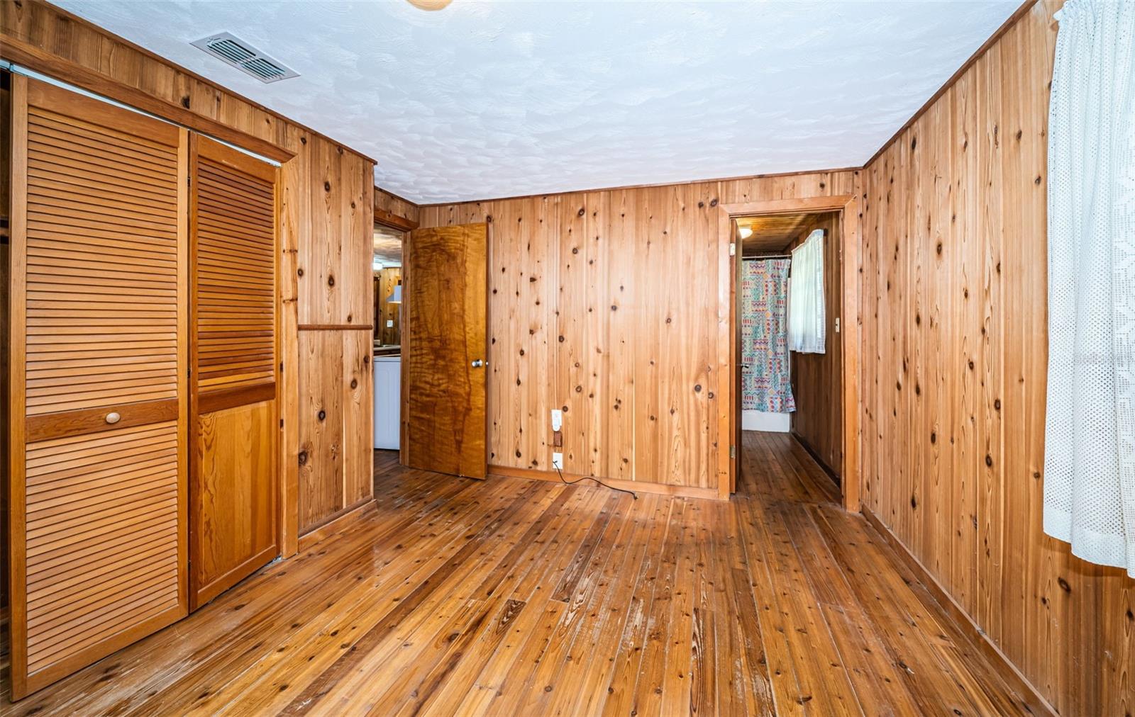 WEEKI WACHEE RIVER ESTATE - Residential