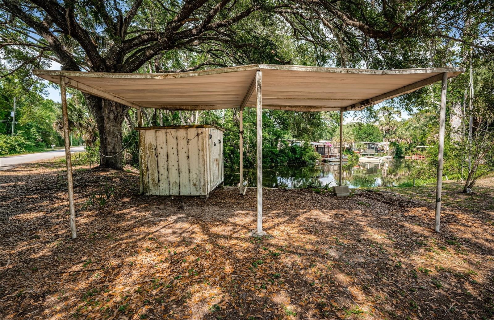 WEEKI WACHEE RIVER ESTATE - Residential