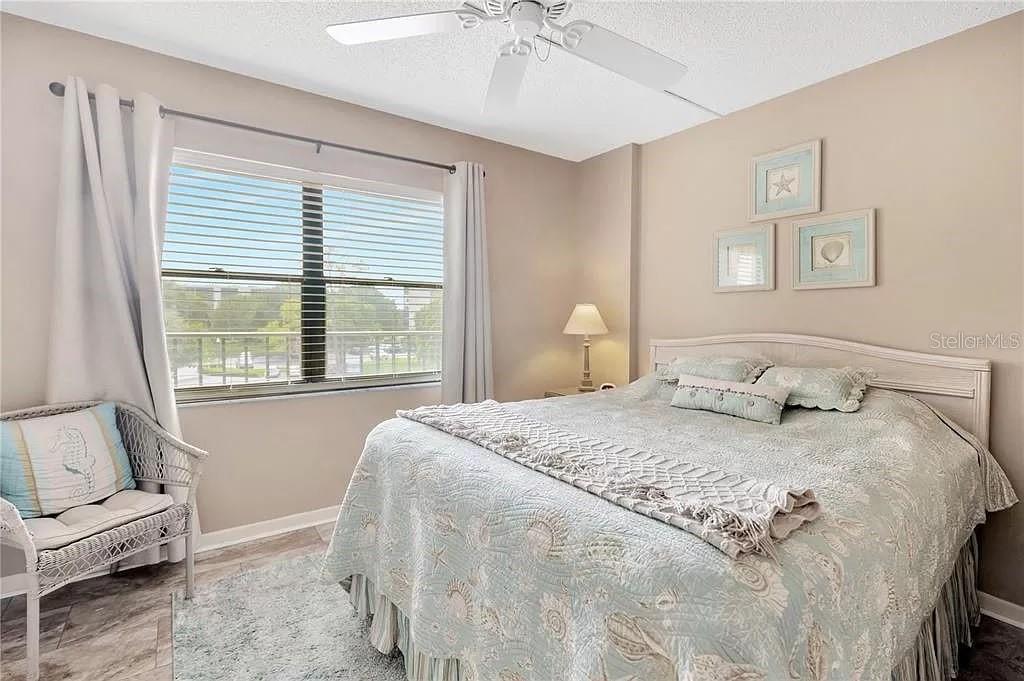 COVE CAY VILLAGE IV - Residential Lease