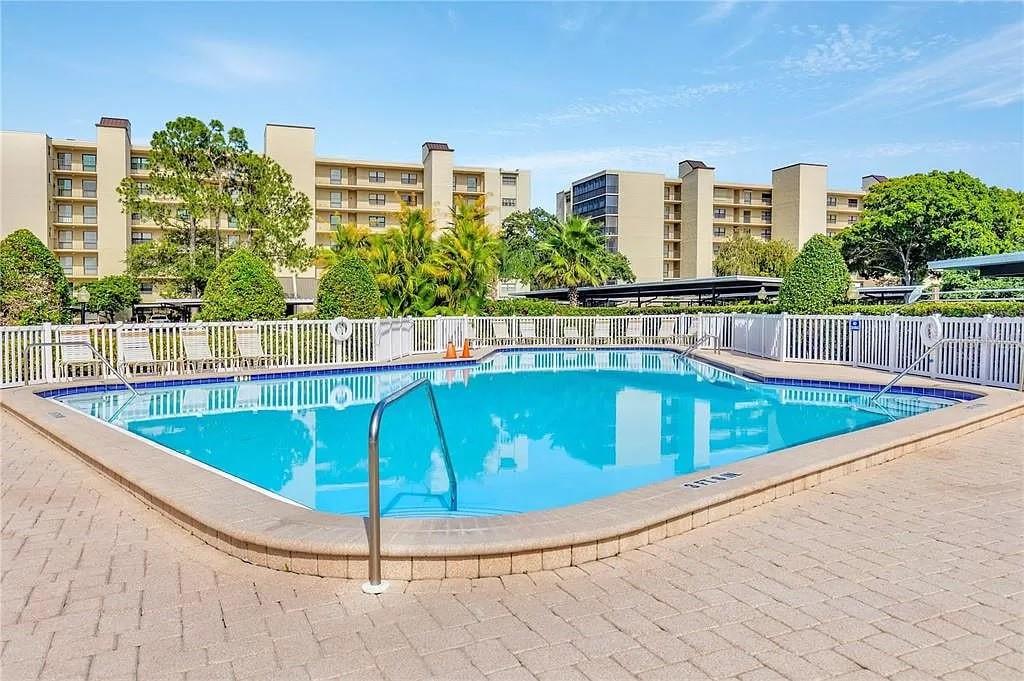 COVE CAY VILLAGE IV - Residential Lease