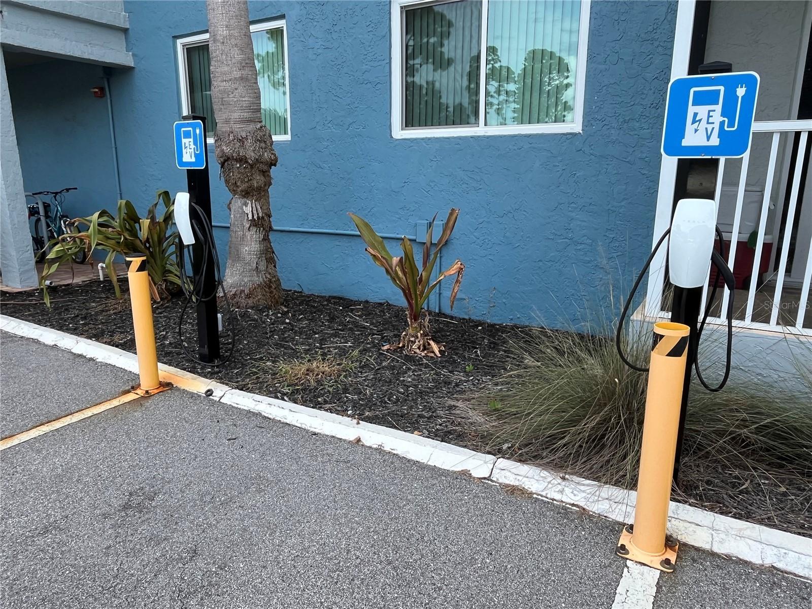 SARASOTA PALMS - Residential Lease