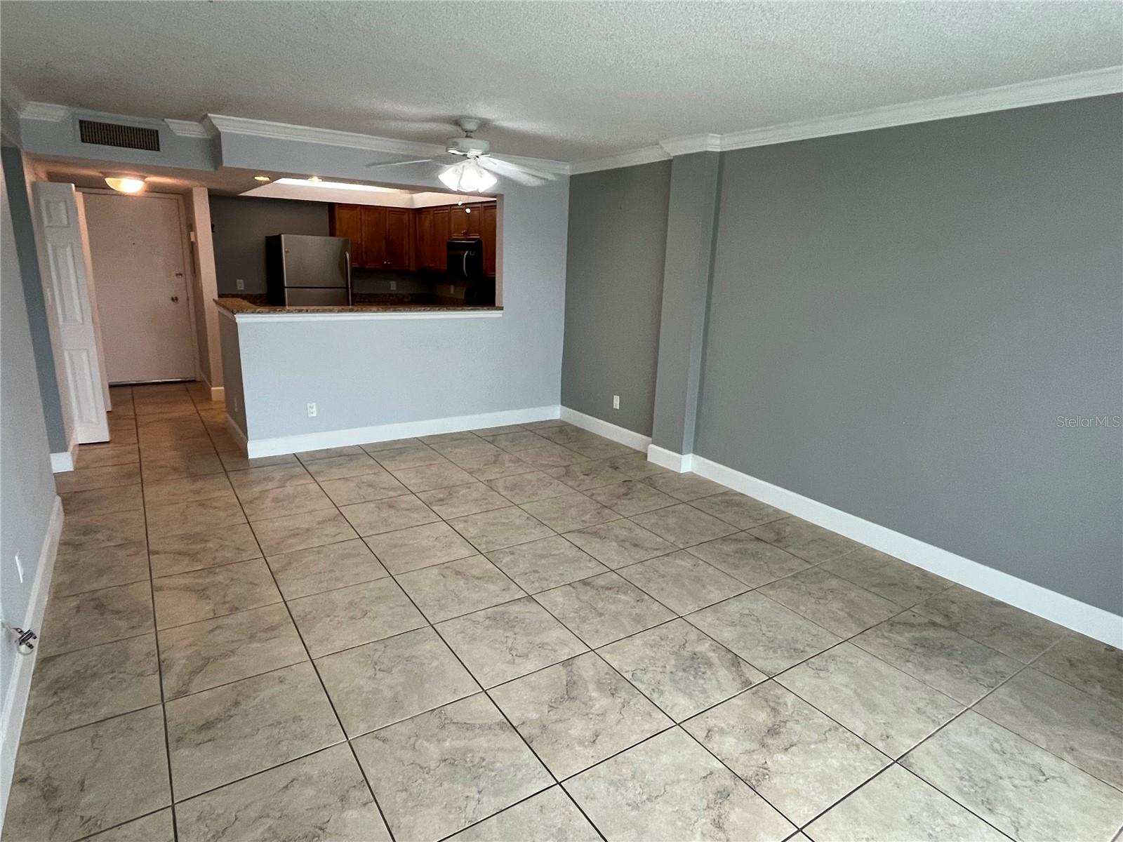 SARASOTA PALMS - Residential Lease