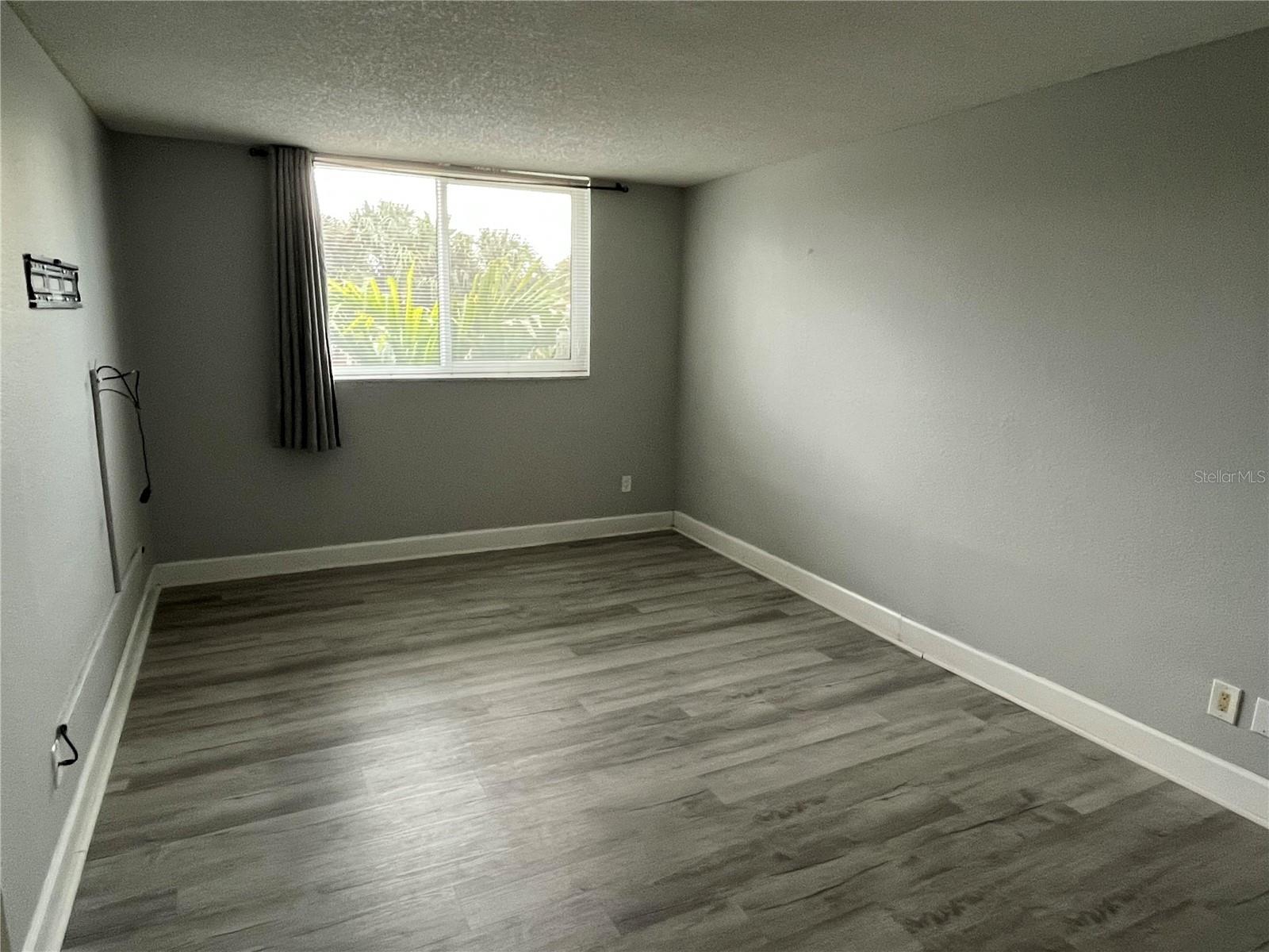 SARASOTA PALMS - Residential Lease