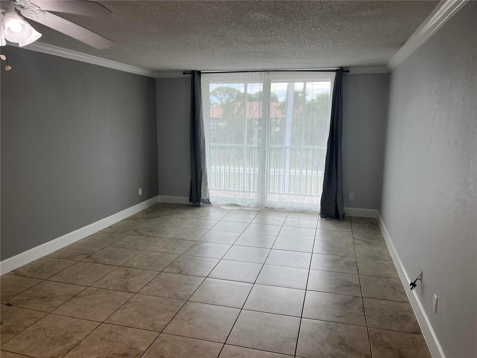 SARASOTA PALMS - Residential Lease