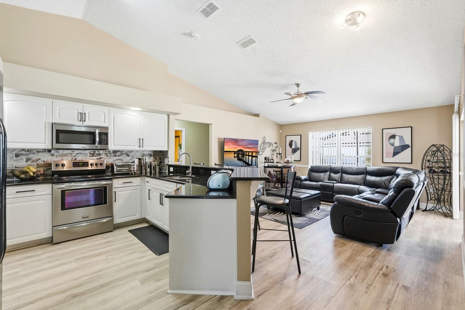 DELTONA LAKES UN 68 - Residential