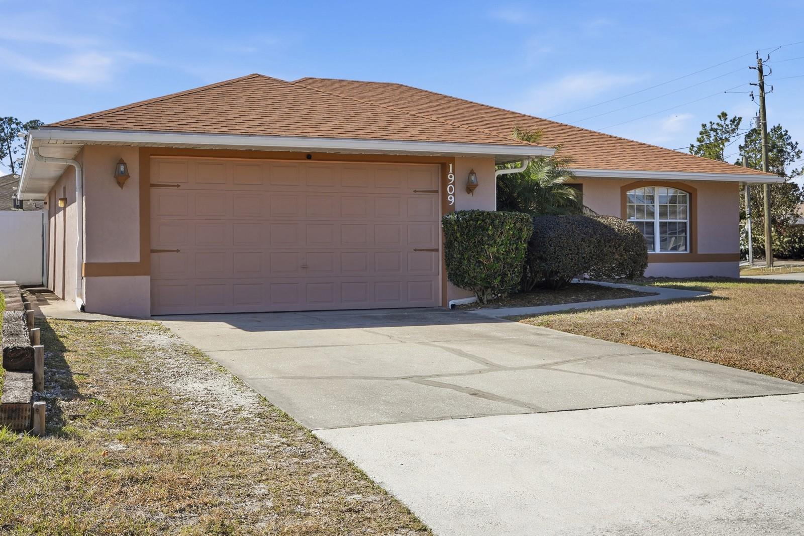 DELTONA LAKES UN 68 - Residential