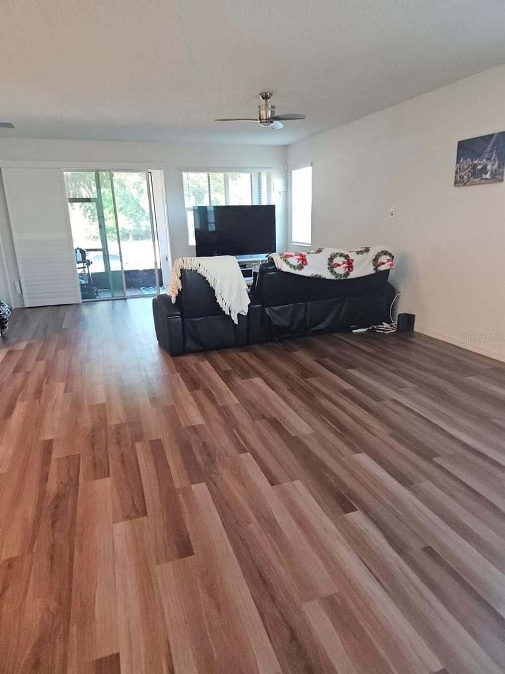 Photo of 404 Darcy Bluff Place, Valrico, FL 33594 (MLS # TB8470433)