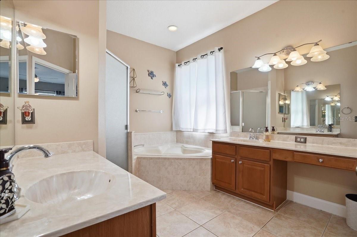 KINGSFIELD LAKES PH 1 - Residential