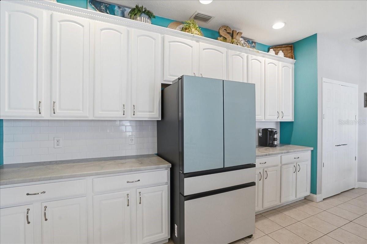 KINGSFIELD LAKES PH 1 - Residential