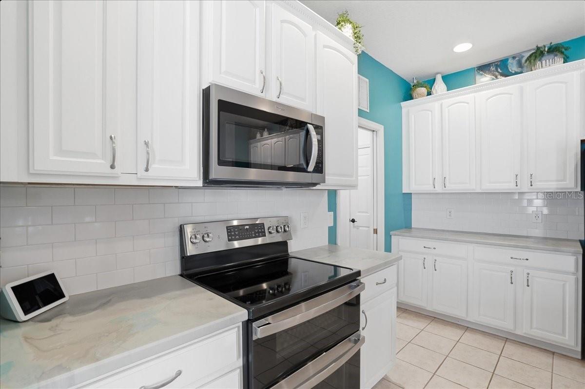 KINGSFIELD LAKES PH 1 - Residential